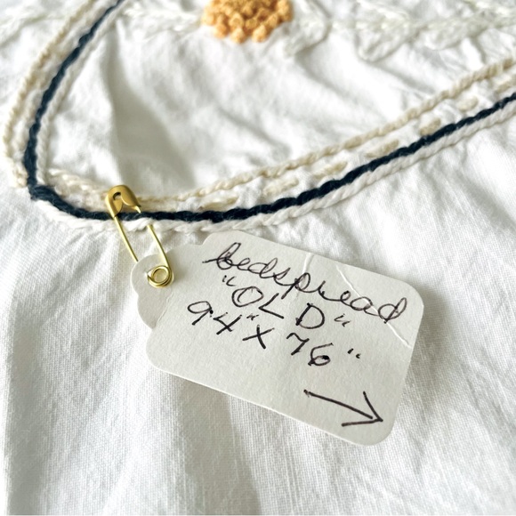 Vintage Hand Embroidered Handmade Fringe Summer Bedspread Quilts Sheet Linens - Picture 4 of 16